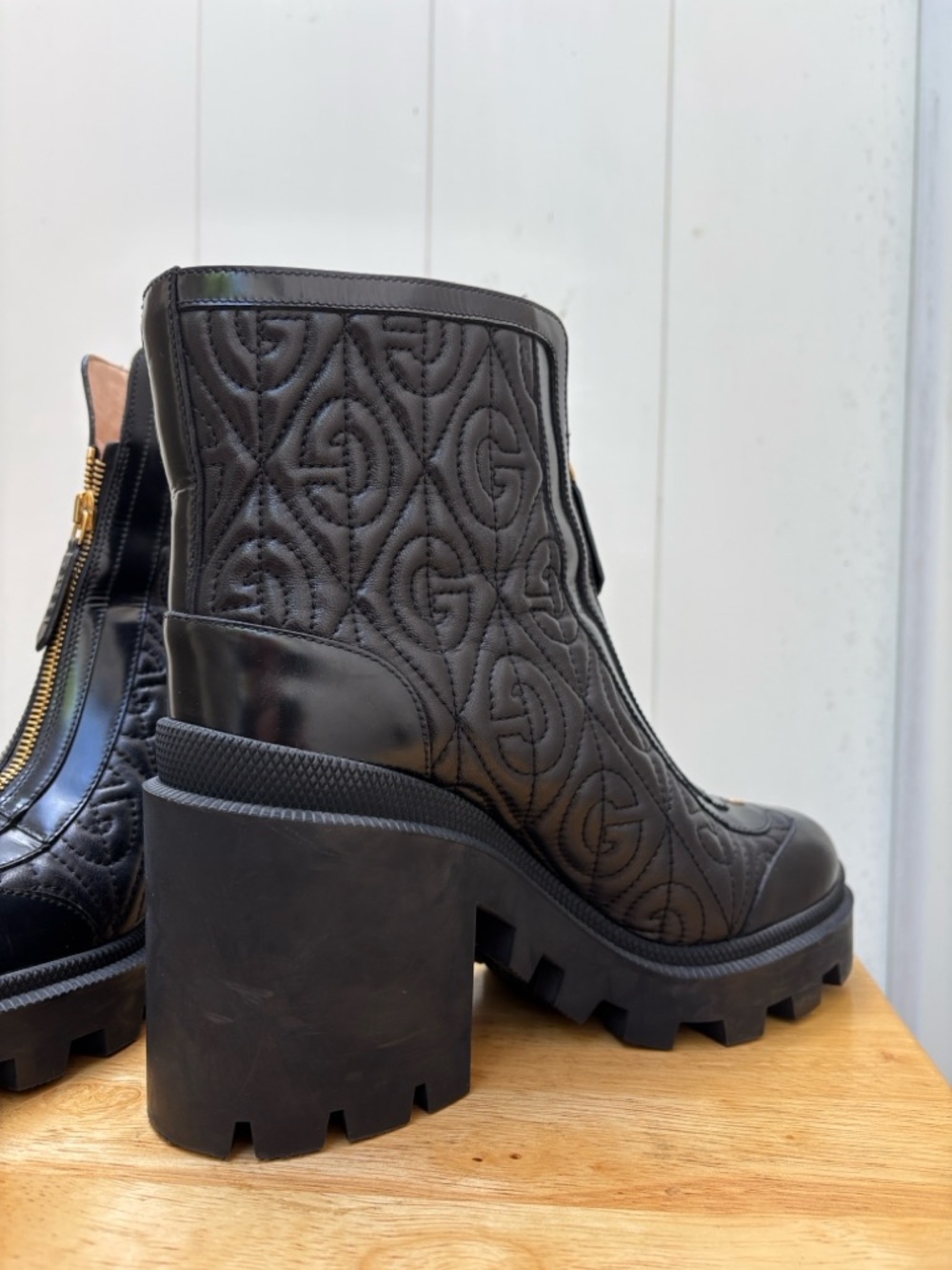 GUCCI Black Quilted Leather Zip-Front Women's Ankle Boots - Picture 9 of 16